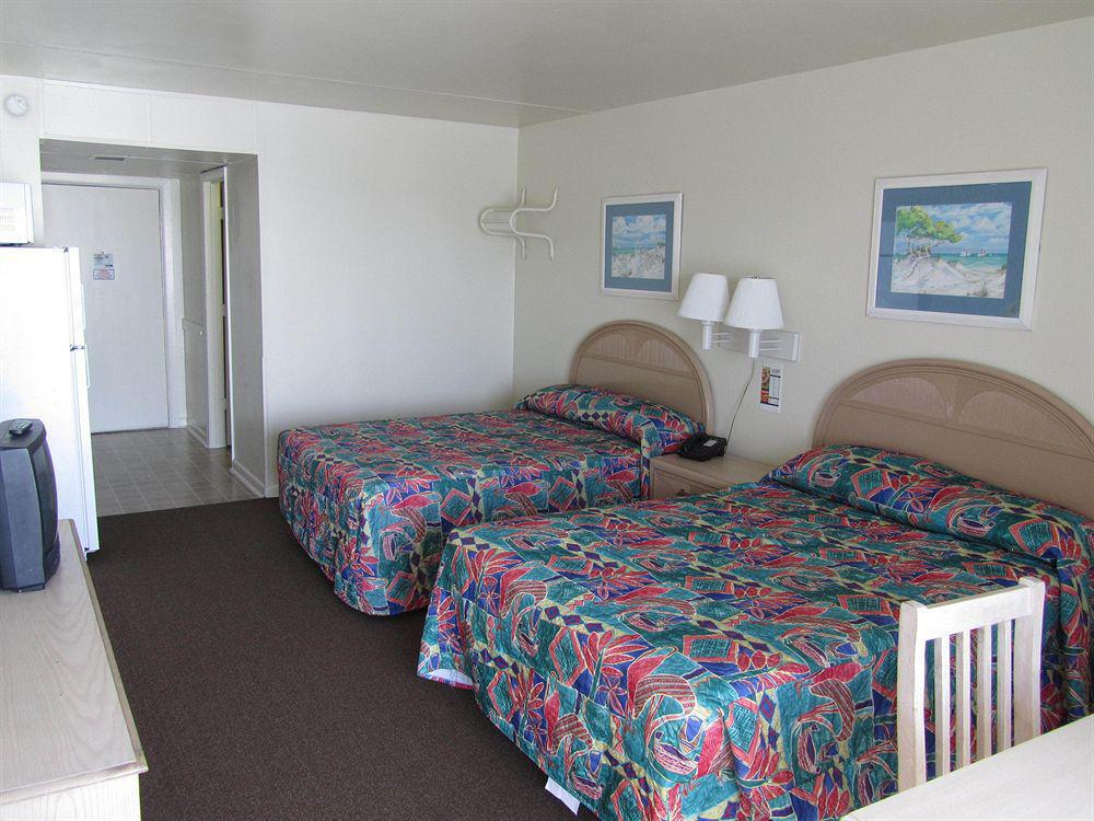 Polynesian Oceanfront Hotel Myrtle Beach Room photo